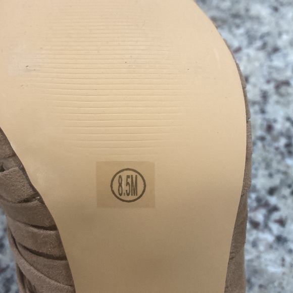 Nib Light Brown 4 inch sandals Coconuts by Matisse 8.5 - Picture 5 of 5